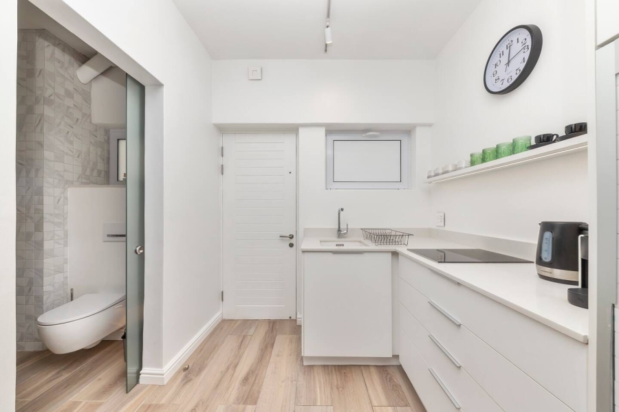 To Let 1 Bedroom Property for Rent in Mouille Point Western Cape